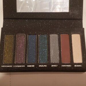 Moodstruck Addiction Shadow Palette 8